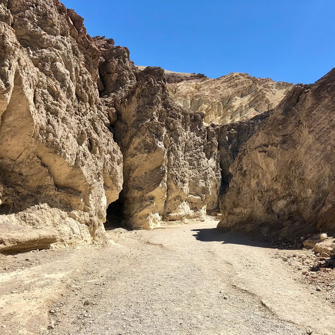 Death Vally was a Star Wars filming location, go figure. Badwater at 99F, 10AM, 282 feet below sea level, Golden Canyon (where R2D2 was caught by Jawas) and Dante’s View at 73F, 5k feet looking down onto Badwater (and where long shots of Mos Eisley were taken).