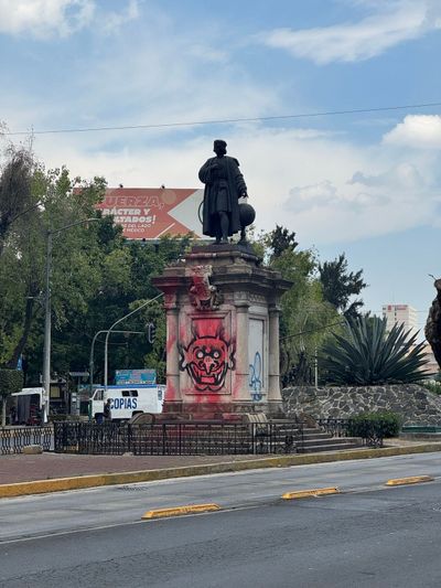 Monumento a la Revolución la Biblioteca Vasconcelos