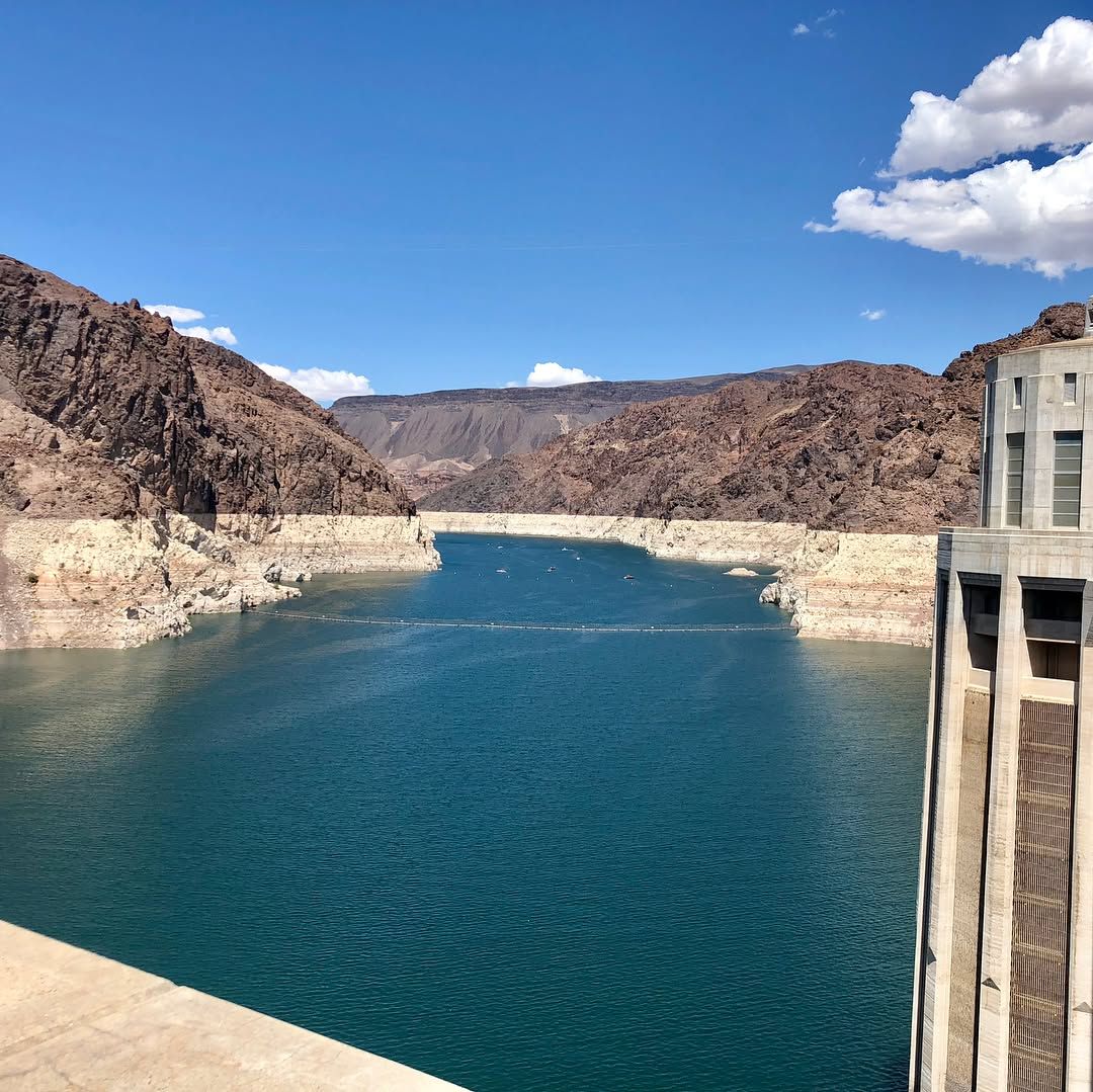 ✅ The Hoover Dam