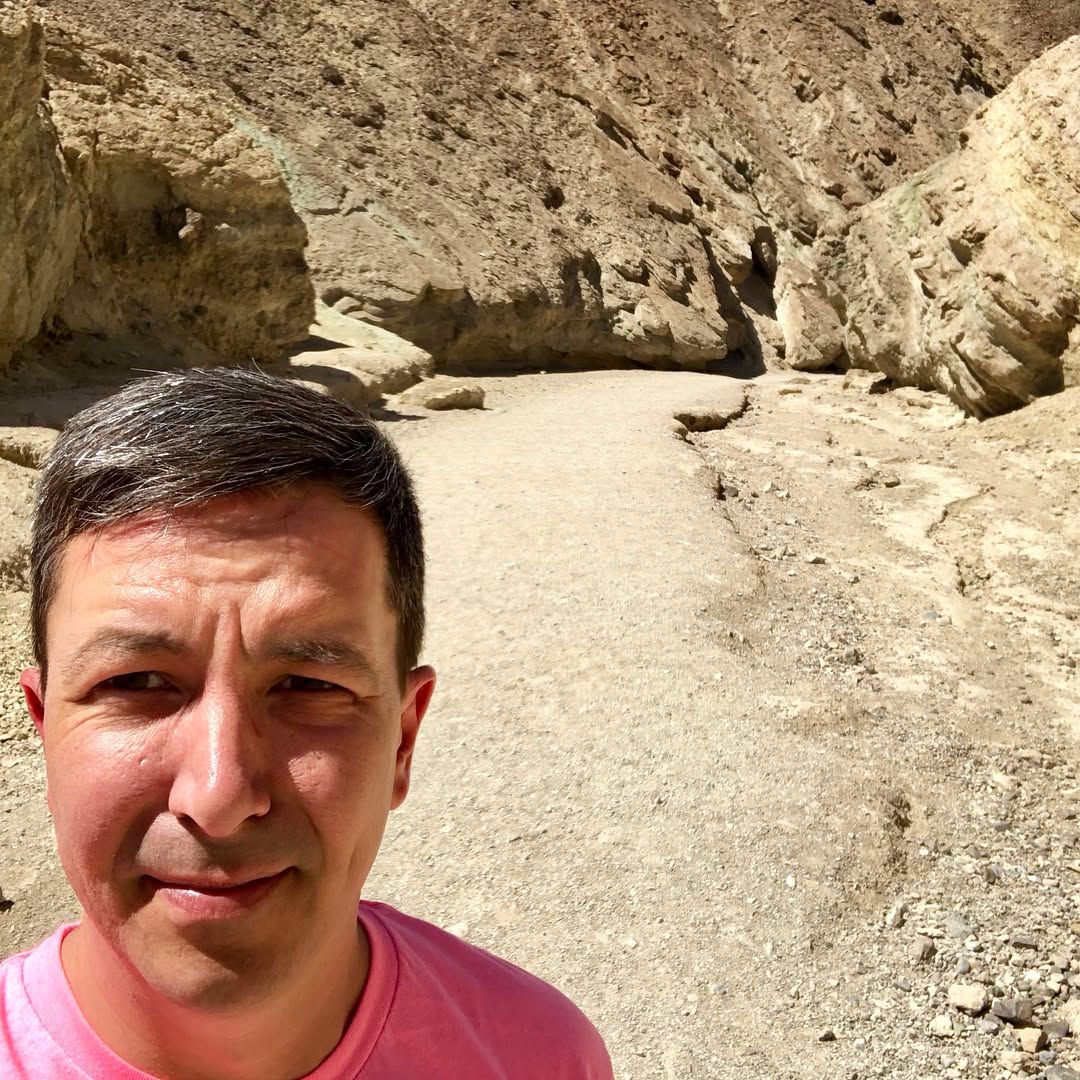 Death Vally was a Star Wars filming location, go figure. Badwater at 99F, 10AM, 282 feet below sea level, Golden Canyon (where R2D2 was caught by Jawas) and Dante’s View at 73F, 5k feet looking down onto Badwater (and where long shots of Mos Eisley were taken).