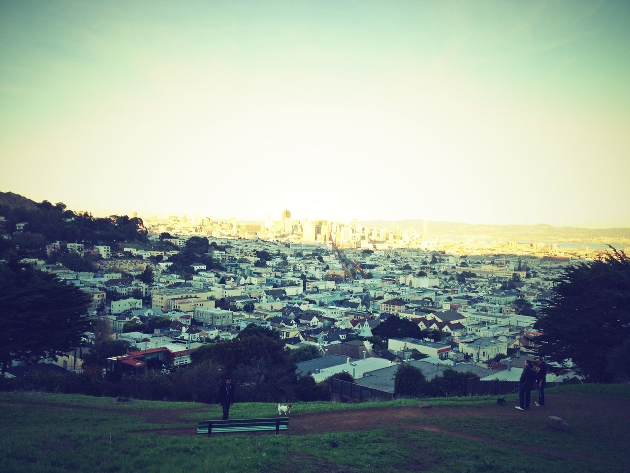 mirrored image from https://66.media.tumblr.com/tumblr_me0sqkYngD1qzoybuo1_1280.jpg without alt text, sorry