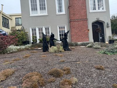 looks like it's spoopy season