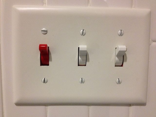 mirrored image from https://66.media.tumblr.com/ff3f11832fe63c4a56c09884cfc74161/tumblr_mjggep6Eb51qzoybuo1_640.jpg without alt text, sorry