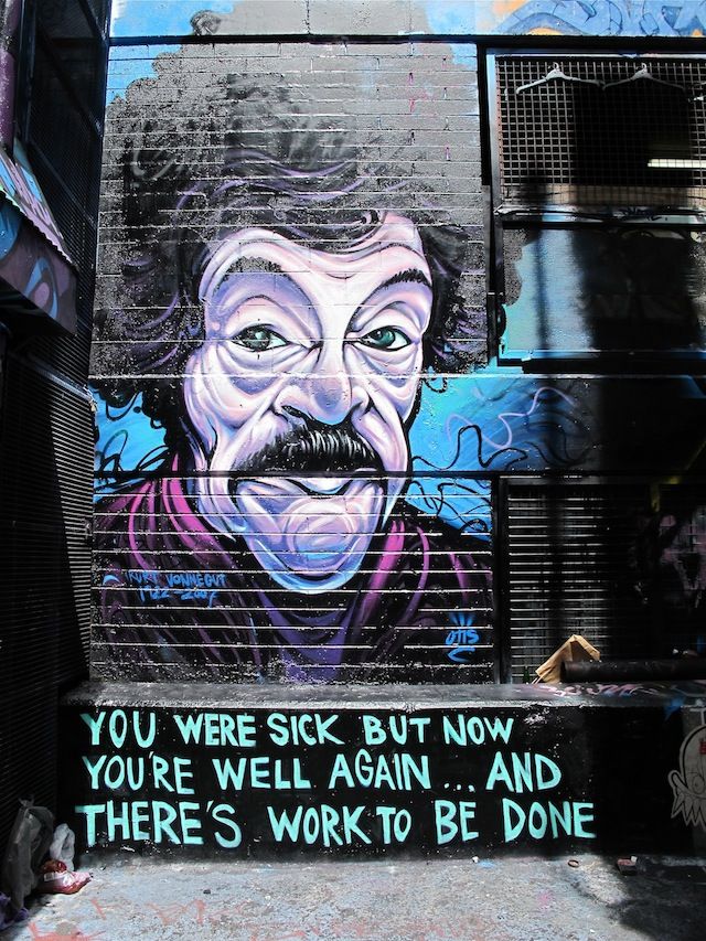 mirrored image from https://66.media.tumblr.com/10bda56845bc0e252d66090d7e5e4e0f/tumblr_n03fy57PW11qz6f9yo1_640.jpg without alt text, sorry