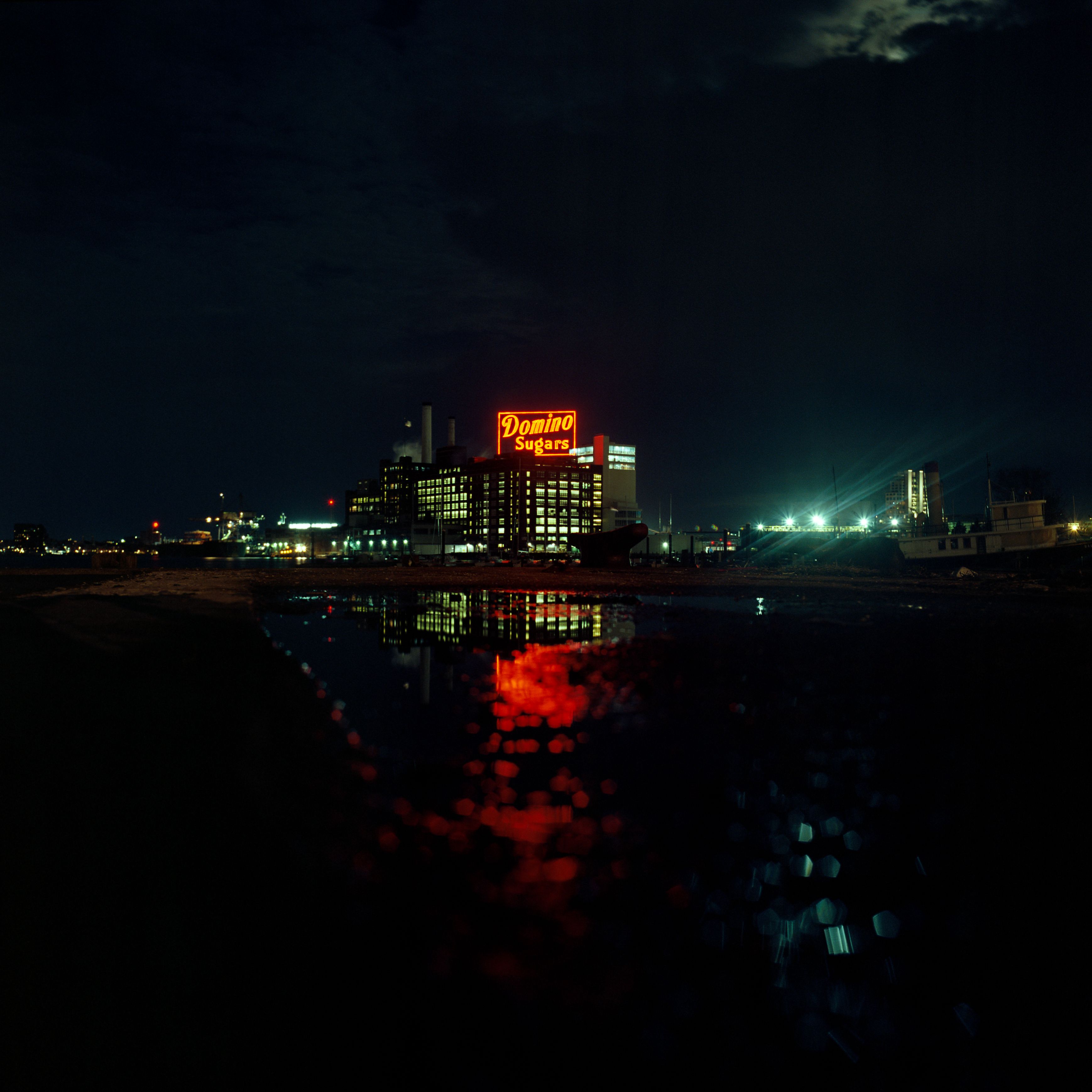 mirrored image from https://66.media.tumblr.com/451b487e67d116cf6ffca404eff8af49/tumblr_mxf6qsRvzD1qbvpg9o1_1280.jpg without alt text, sorry
