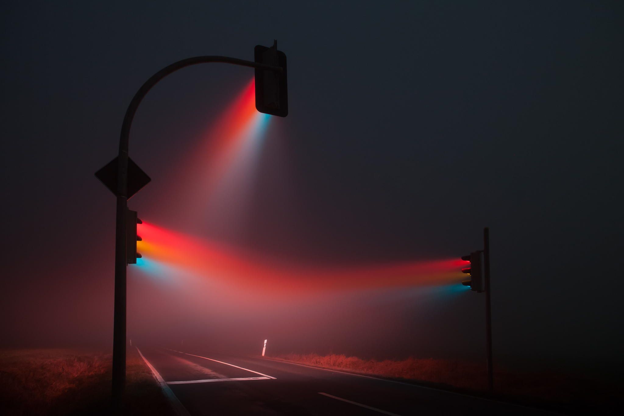 mirrored image from https://66.media.tumblr.com/d6fad4f0ec8cb6ee31d25e860314ffcd/tumblr_mxzed2xBLl1qb5gkjo1_1280.jpg without alt text, sorry