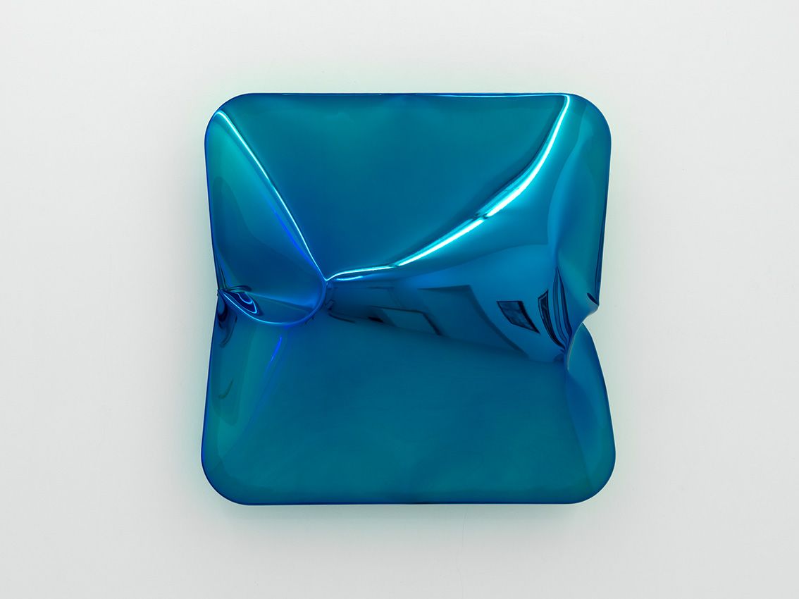 mirrored image from https://66.media.tumblr.com/8a53f903ab38ceaca22f2ebddb0696f7/tumblr_nuvtxrFYBr1qfc4xho1_1280.jpg without alt text, sorry