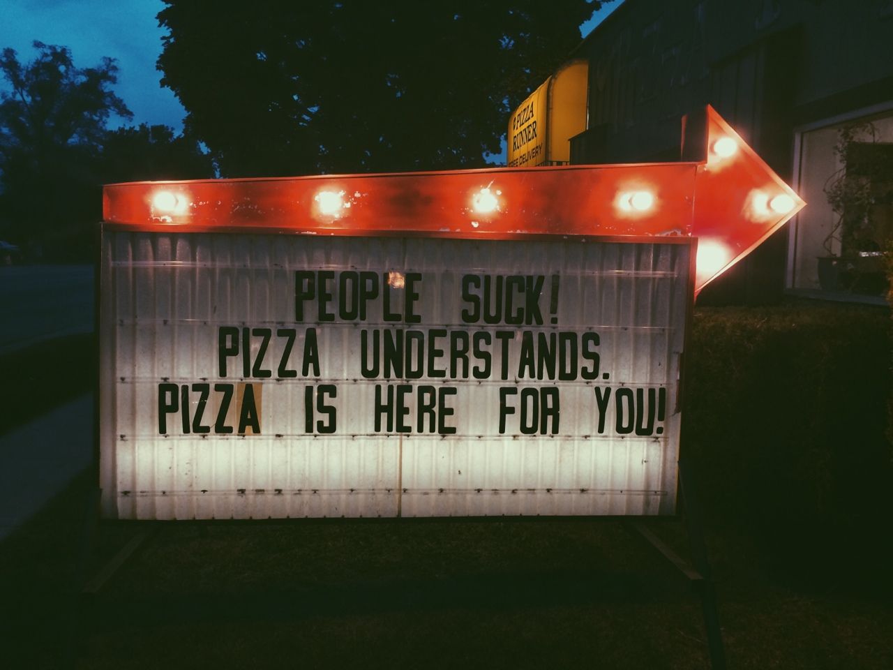 mirrored image from https://66.media.tumblr.com/4568d9e9307577d32f7a55080b61fb52/tumblr_naw7sgQMUg1r5vniso1_1280.jpg without alt text, sorry
