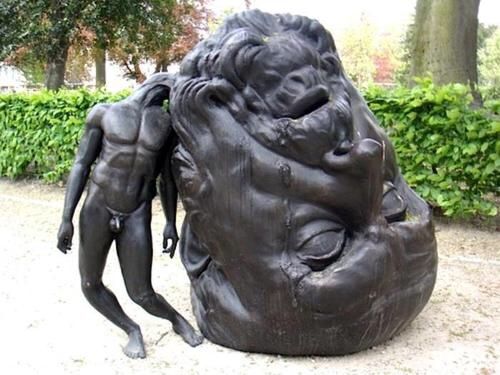 mirrored image from https://66.media.tumblr.com/4bad1156ce3f6ad64d2d3534929431ce/tumblr_nlyfzs9XJV1r0maa4o1_500.jpg without alt text, sorry