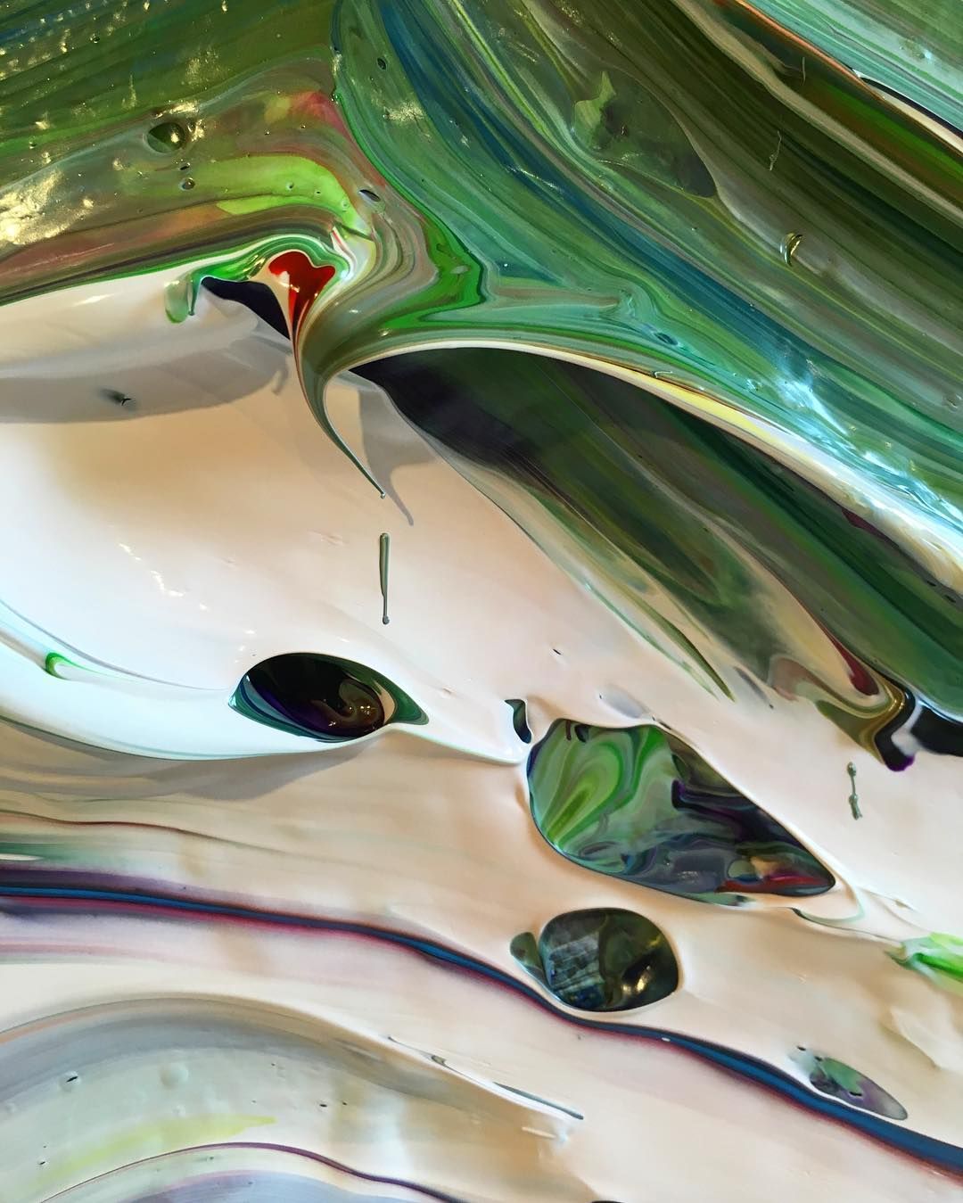 mirrored image from https://66.media.tumblr.com/c4d742c8c778b14dda2a09f046e0d4c4/tumblr_o41kfafFFo1qkbz9lo1_1280.jpg without alt text, sorry