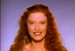 mirrored image from https://66.media.tumblr.com/6b154901406340f6e45a89353eac5dfd/tumblr_mk6z5zdGOf1r0ix14o2_250.gif without alt text, sorry
