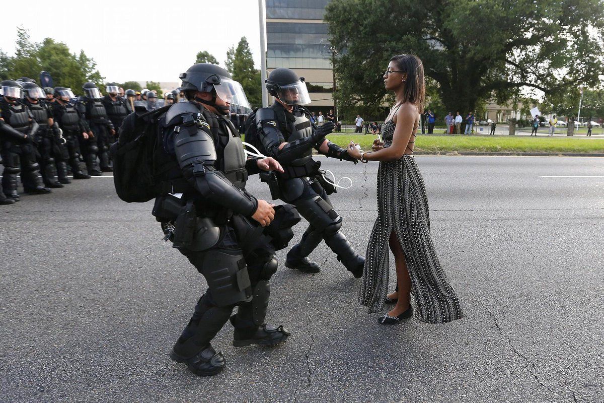 mirrored image from https://66.media.tumblr.com/735f184ed97c376eba046d9f3a604731/tumblr_oa3xu7E9gH1ql8t12o1_1280.jpg without alt text, sorry