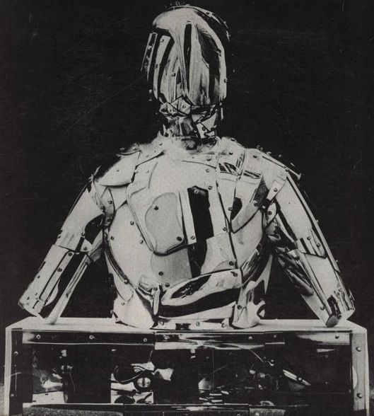 mirrored image from https://66.media.tumblr.com/36210485ebdd8995580a473c5151a4fa/tumblr_omj526Jh6n1rtynt1o1_540.jpg without alt text, sorry