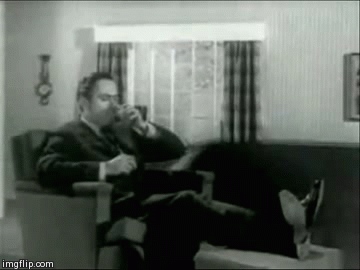 mirrored image from https://66.media.tumblr.com/6eb798be59396eb93724279073234ff2/tumblr_nxixlr2zBe1s3gmrbo1_400.gif without alt text, sorry