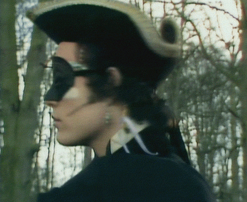 mirrored image from https://66.media.tumblr.com/14c3c862ce550a57a0c4c905ed704e83/tumblr_o3ufqdSBk21tabr26o1_500.gif without alt text, sorry