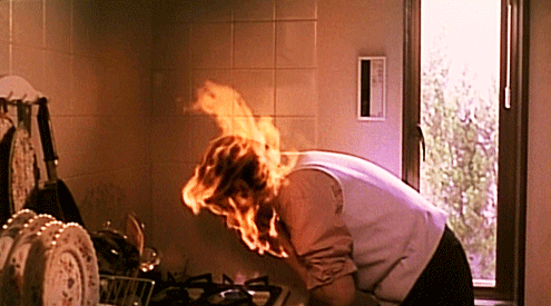 mirrored image from https://66.media.tumblr.com/e14d135526858282b8e42d8401fa27b7/tumblr_o53nljFQNN1qdxhroo1_500.gif without alt text, sorry