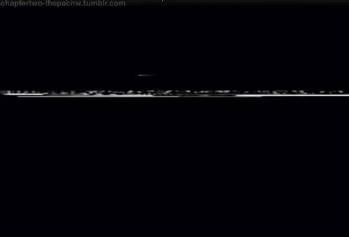 mirrored image from https://66.media.tumblr.com/333327e086c678a099980d94668f70ea/tumblr_p411ocZFOo1relg8bo1_540.gif without alt text, sorry