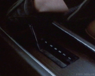 mirrored image from https://66.media.tumblr.com/b398041ba8d4f03b956805caf68ba775/tumblr_o1qeb84eJo1tbcweeo1_400.gif without alt text, sorry