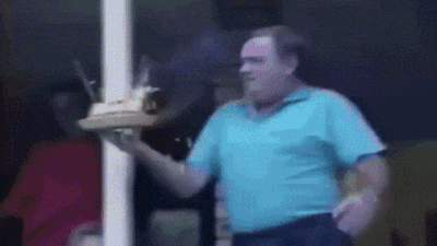 mirrored image from https://66.media.tumblr.com/57bbc8a27d8742060074b9e8a9bd84f5/tumblr_p664zpVZDp1s7km96o1_400.gif without alt text, sorry
