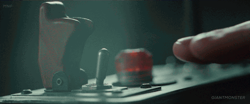 mirrored image from https://66.media.tumblr.com/347390646a9b3be54389334cfc6790d7/tumblr_p75rlvFxRi1qmob6ro1_500.gif without alt text, sorry