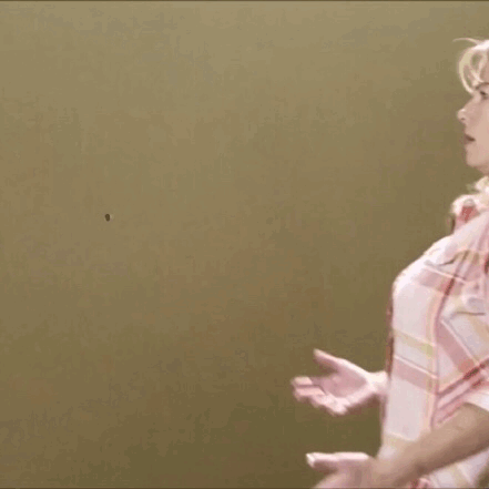 mirrored image from https://66.media.tumblr.com/4577d2de74b89ff4d97bad3a2f6f1014/tumblr_pabudiaw5R1qa41huo1_500.gif without alt text, sorry