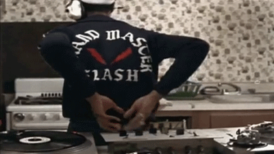 mirrored image from https://66.media.tumblr.com/2709785401ee32b21b92d506a2748c01/tumblr_pdjw9oK6li1rjpoteo1_400.gif without alt text, sorry