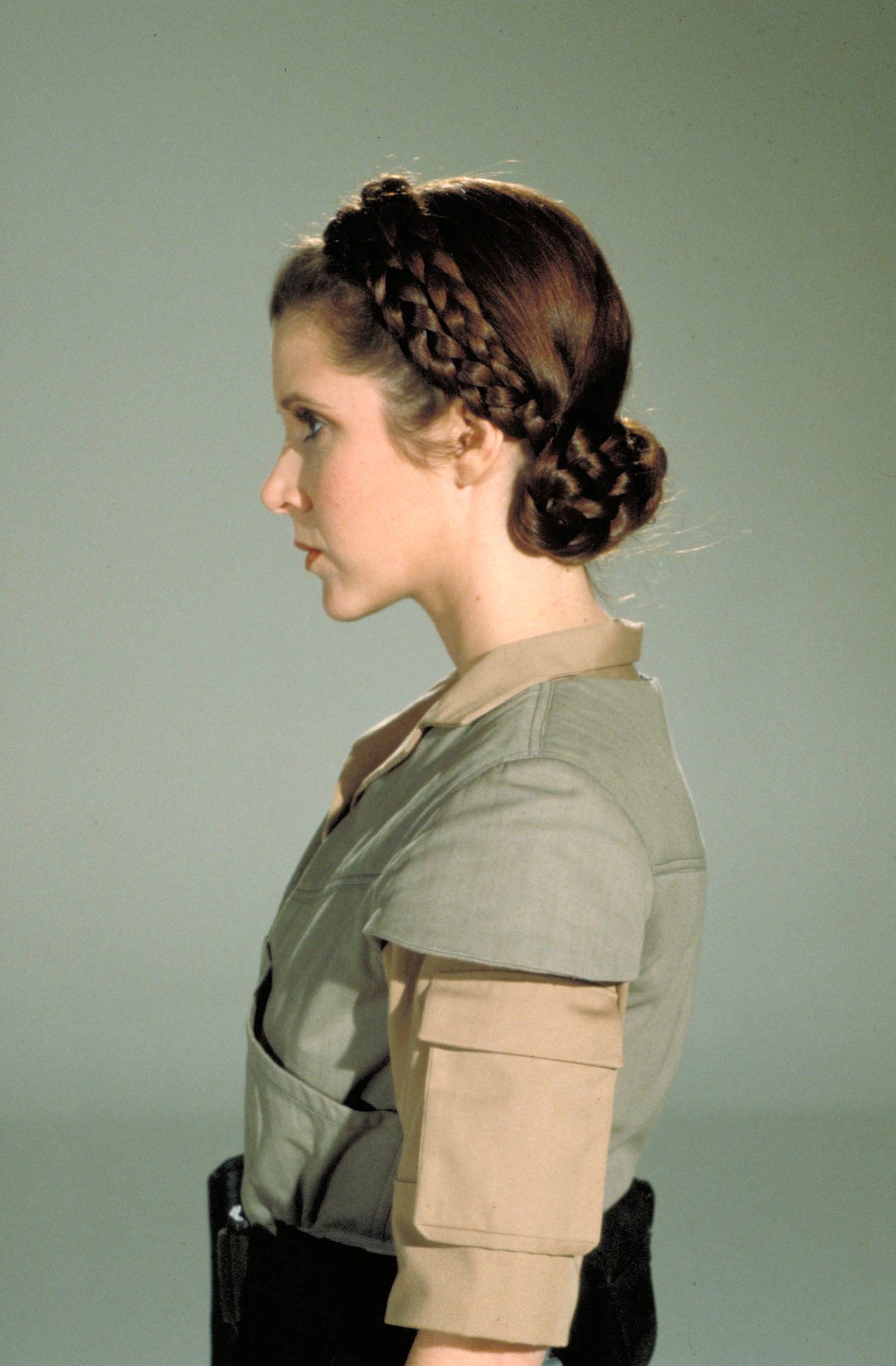 mirrored image from https://66.media.tumblr.com/188b156e794a115547911cbc48b6b5ad/tumblr_pcxr0sT1Kr1s9bqq4o1_1280.jpg without alt text, sorry