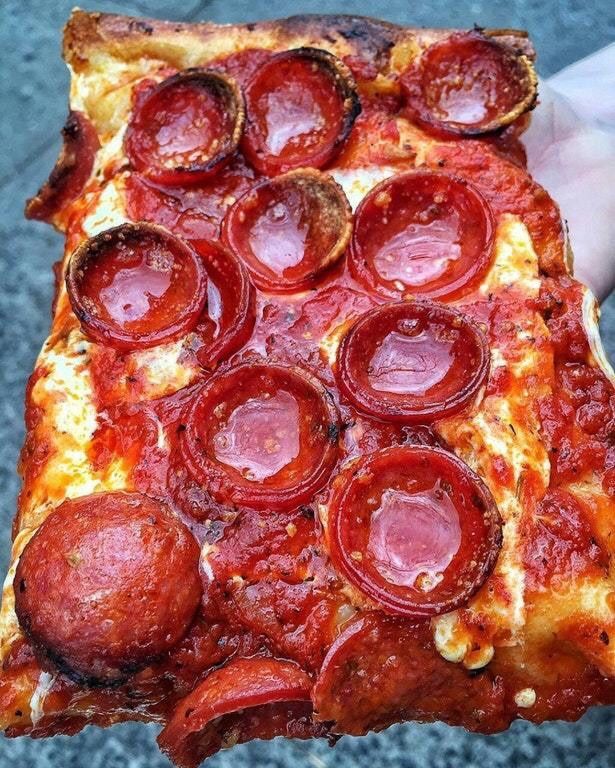 mirrored image from https://66.media.tumblr.com/9ef7c91bee01f27fd0b38f52c3b06a91/tumblr_pdopdvi3vG1qeevmso1_640.jpg without alt text, sorry