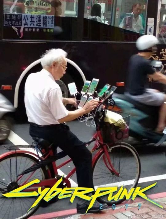 mirrored image from https://66.media.tumblr.com/488ef66b4b2e746afec71b46594730e4/tumblr_pewxmxEX2k1rndv4to1_540.jpg without alt text, sorry